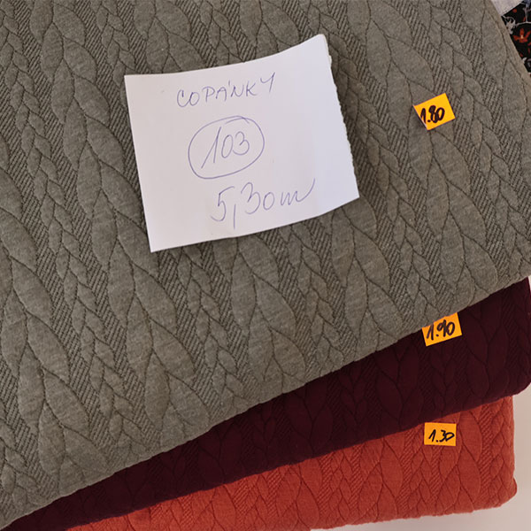 Copánky pletenina 99Kč/1m - 5,3m může obsahovat II. jakost