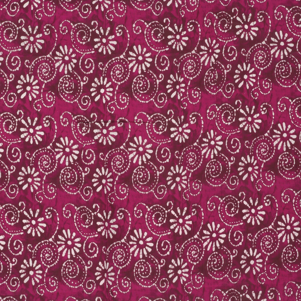 Bavlněný voál červený batikovaný Kytky