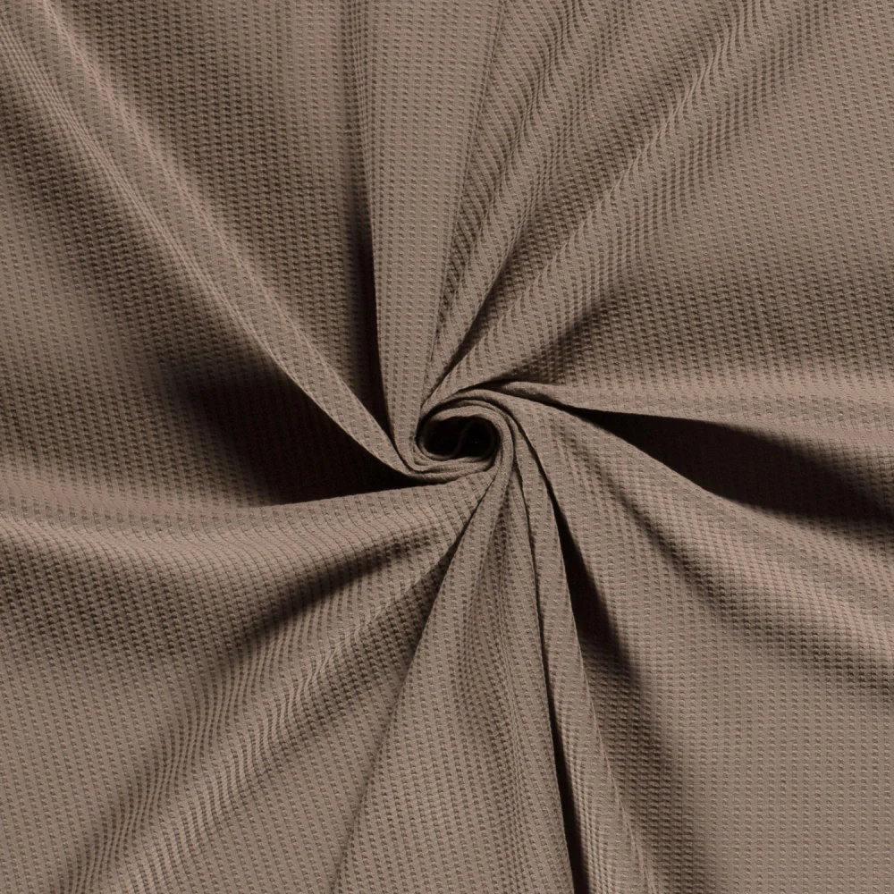 Úplet s vaflovou vazbou taupe