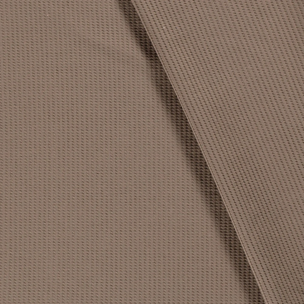 Úplet s vaflovou vazbou taupe