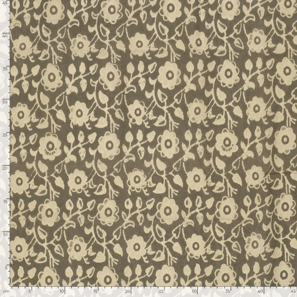 Bavlněný voál taupe batikovaný Květiny